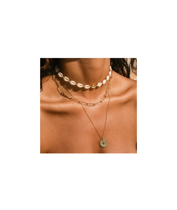 coquillage naturel pour ce collier de la marque ZAG vendu par Joly-Pottuz Megève