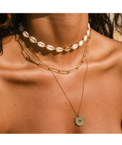 coquillage naturel pour ce collier de la marque ZAG vendu par Joly-Pottuz Megève