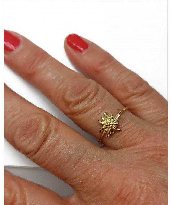 Bague edelweiss 0r 750  JOLY-POTTUZ Megève