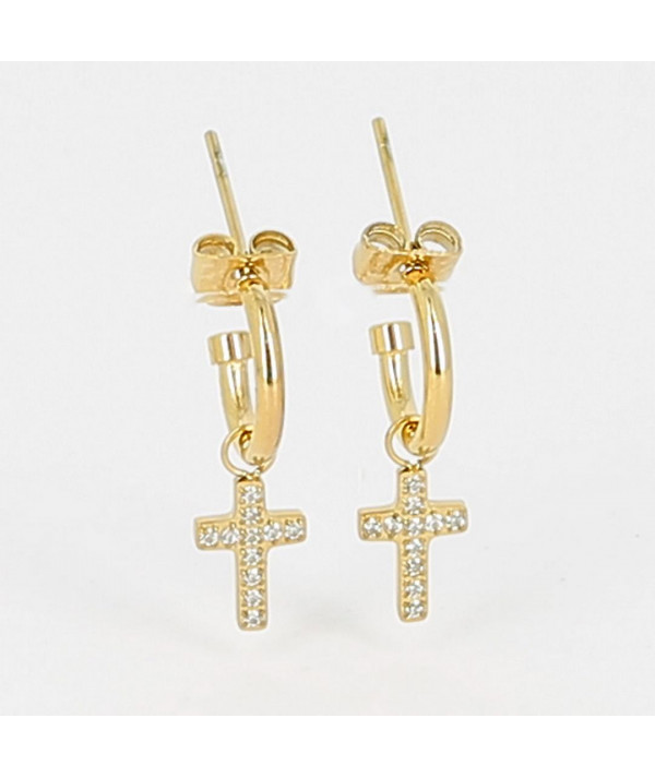 boucles d'oreilles créoles sur lesquelles pendent  des petites croix avec zirconium