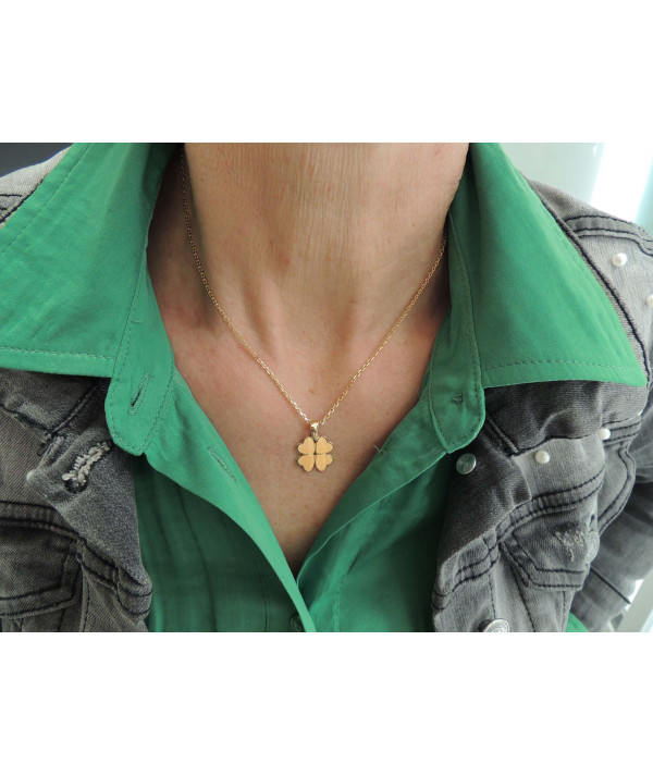 Pendentif trèfle en or 750  formé de quatre coeurs //Joly-Pottuz// Megève//