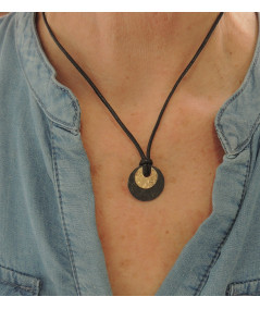 Pendentif ardoise avec motif en or martelé Joly-Pottuz Megève/: