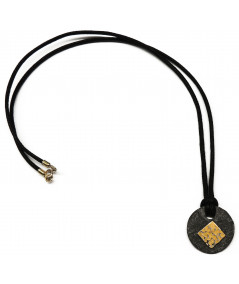 Pendentif ardoise Cible losange en Or 750// Joly-Pottuz Megève//cordon noir