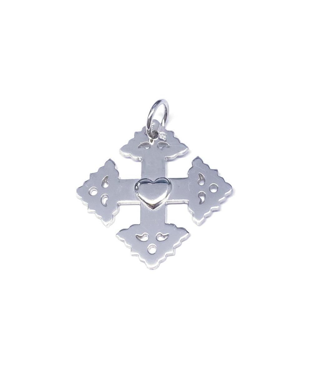croix 2 cm avec cœur en or blanc