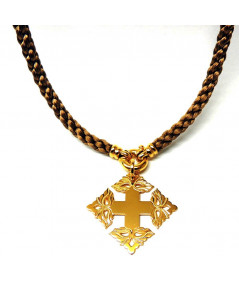 Croix de Megève ciselée, coron vendu en accessoire
