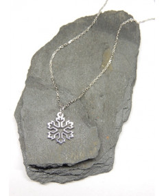 Pendentif  cristal de neige , cristal en argent 925  par JOLY-POTTUZ joaillier Megève