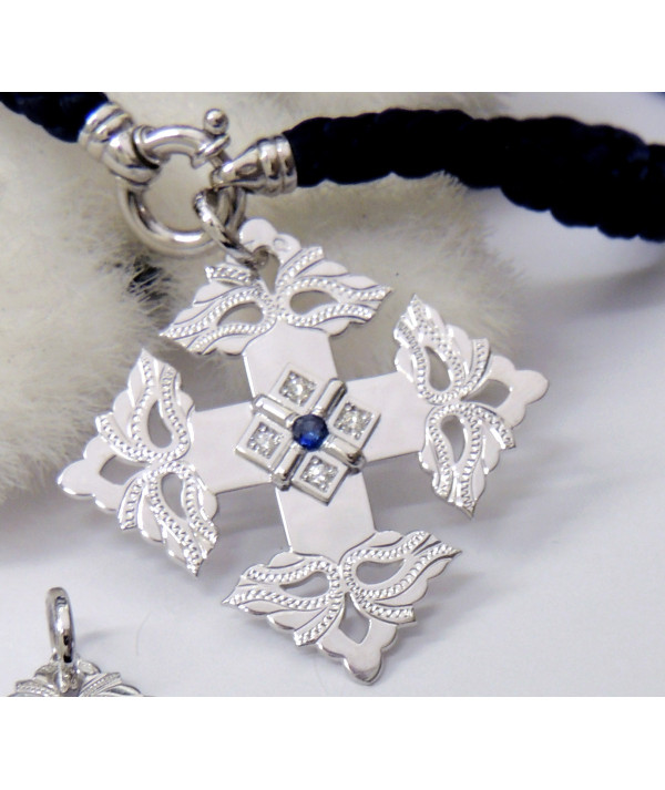 Croix-Megève-Saphir-Diamant-or blanc Joly-pottuz bijoutier