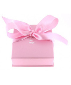 jolie boîte cadeau rose ou bleu pastel