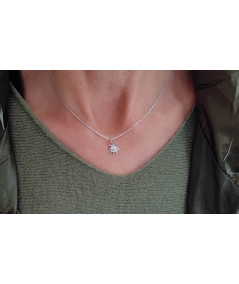 Pendentif edelweiss petite fleur par JOLY-POTTUZ  joaillier Megève