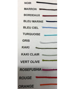 Panel de cordons de différentes couleurs pour le tressage des bracelets flocons