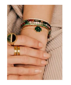 bracelet zag avec pierre naturel en forme de trèfle